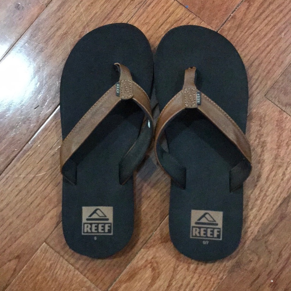 New Reef kid’s flip flops